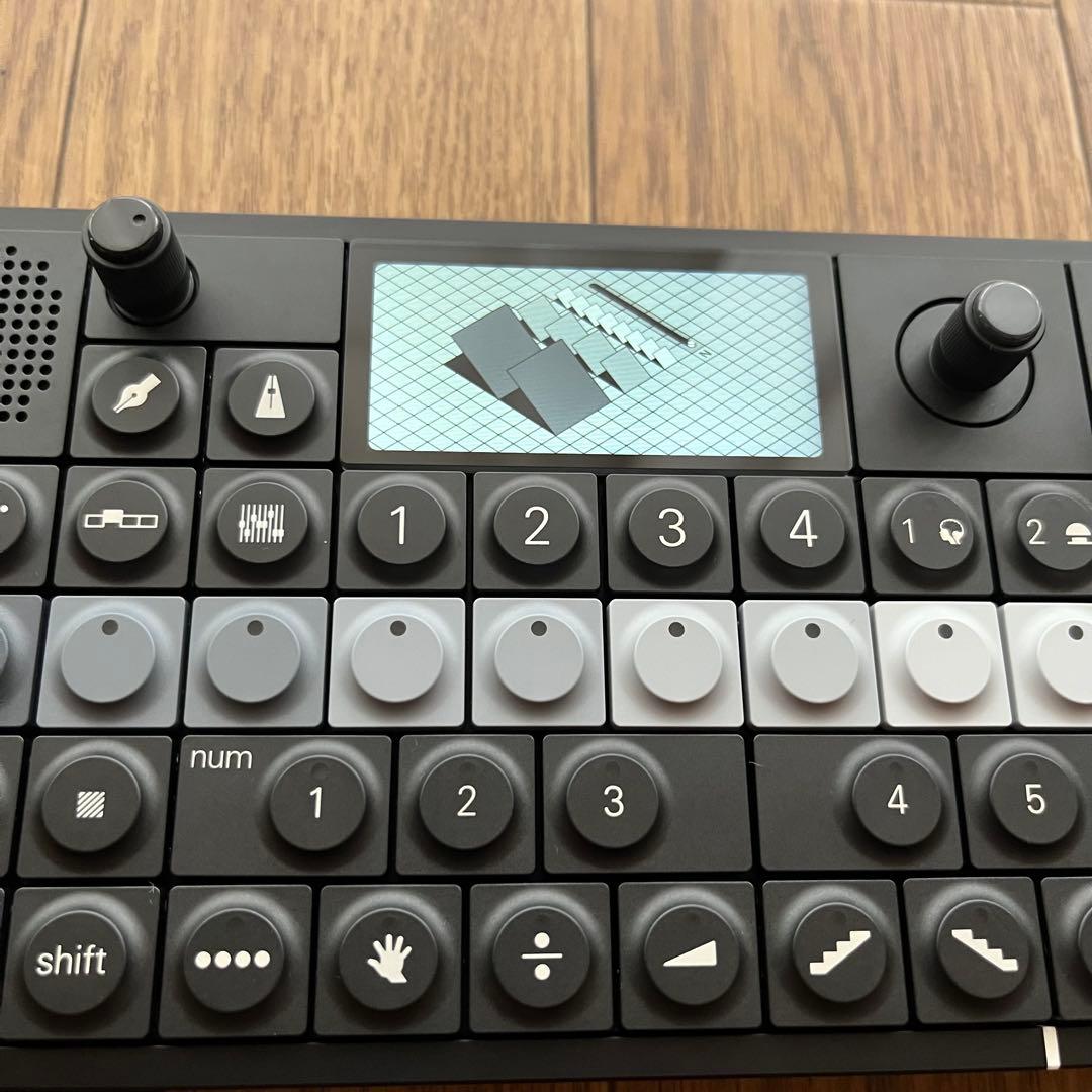 Teenage Engineering op-xy 純正バッグ付属