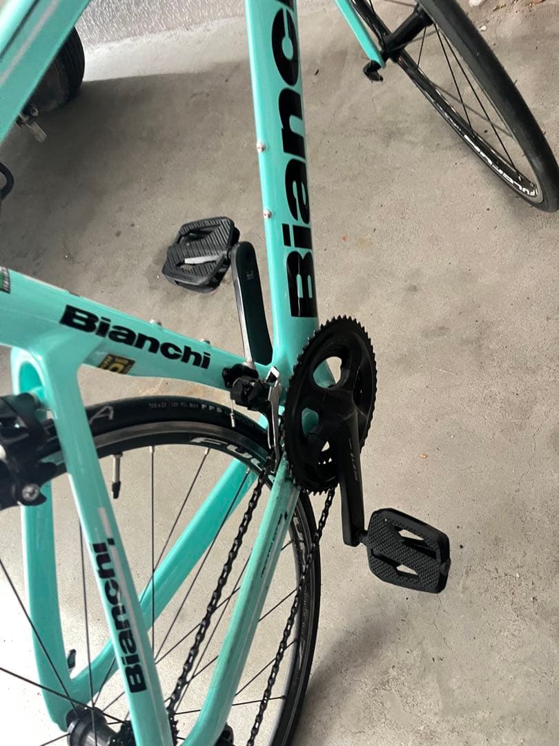 ビアンキBianchi ARIA フルカーボン　SHIMANO105ロードバイク