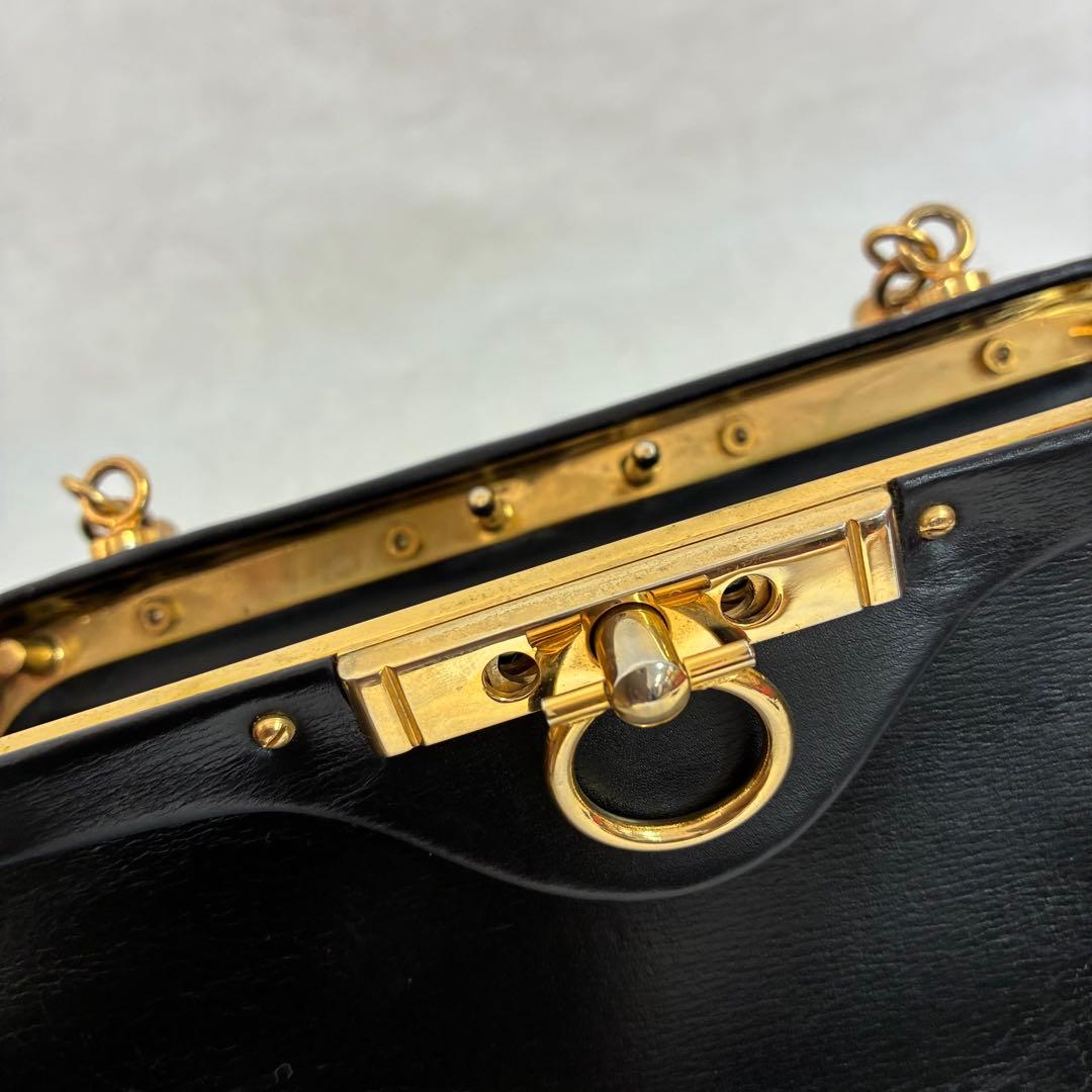 【RobertadiCamerino】レザー がま口 ワンハンドル ハンドバッグ