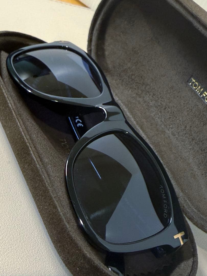 【美品】 サングラス TOM FORD Leo TF9336 01V