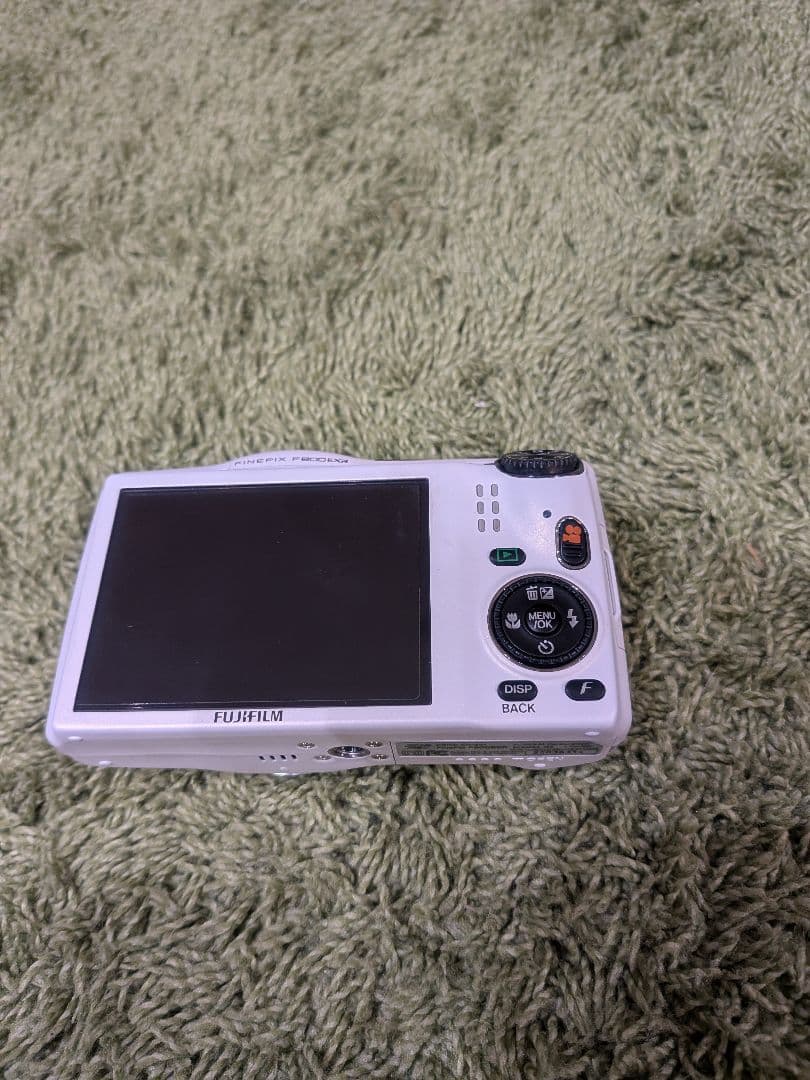 FinePix　F800EXR ホワイト　ジャンク