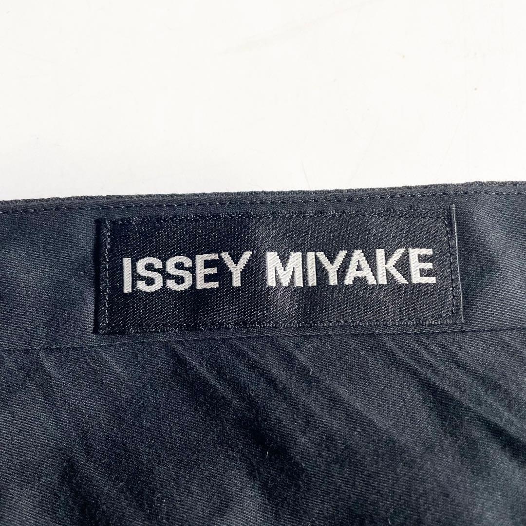 r*n様 ISSEY MIYAKE MEN 縮絨ウール 黒 スラックス 5/2X