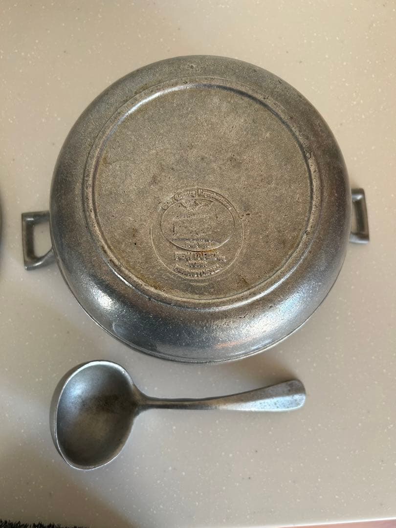 ピューター製　鍋とレードル