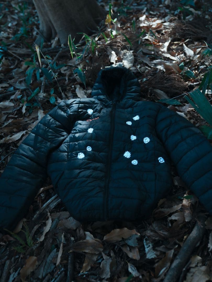 ざわよし様　花刺繍入りのパテッドジャケット(フード付き)
