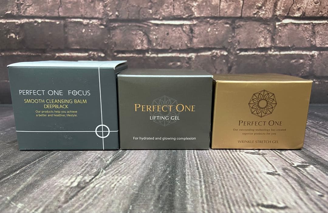 パーフェクトワン　クレンジングバーム　リフティングジェル　ストレッチジェル