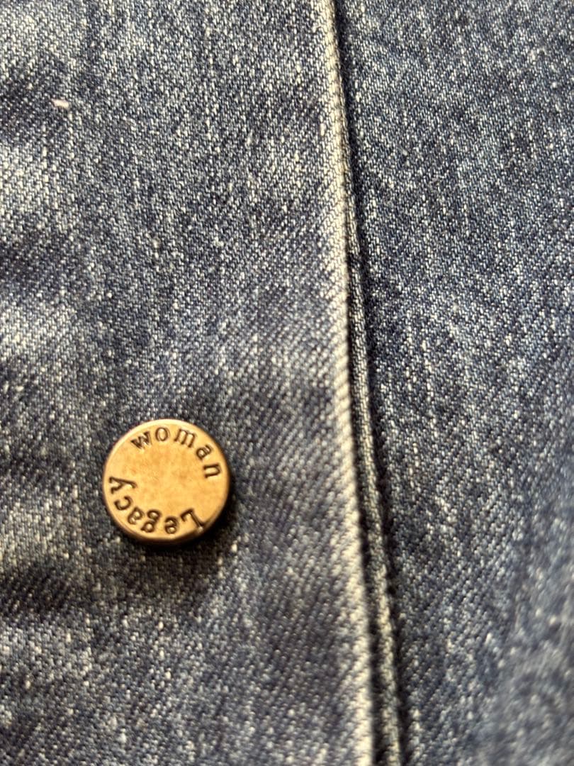 大人気！アヤン ayane バックフリルデニムシャツジャケット　新品未使用タグ付