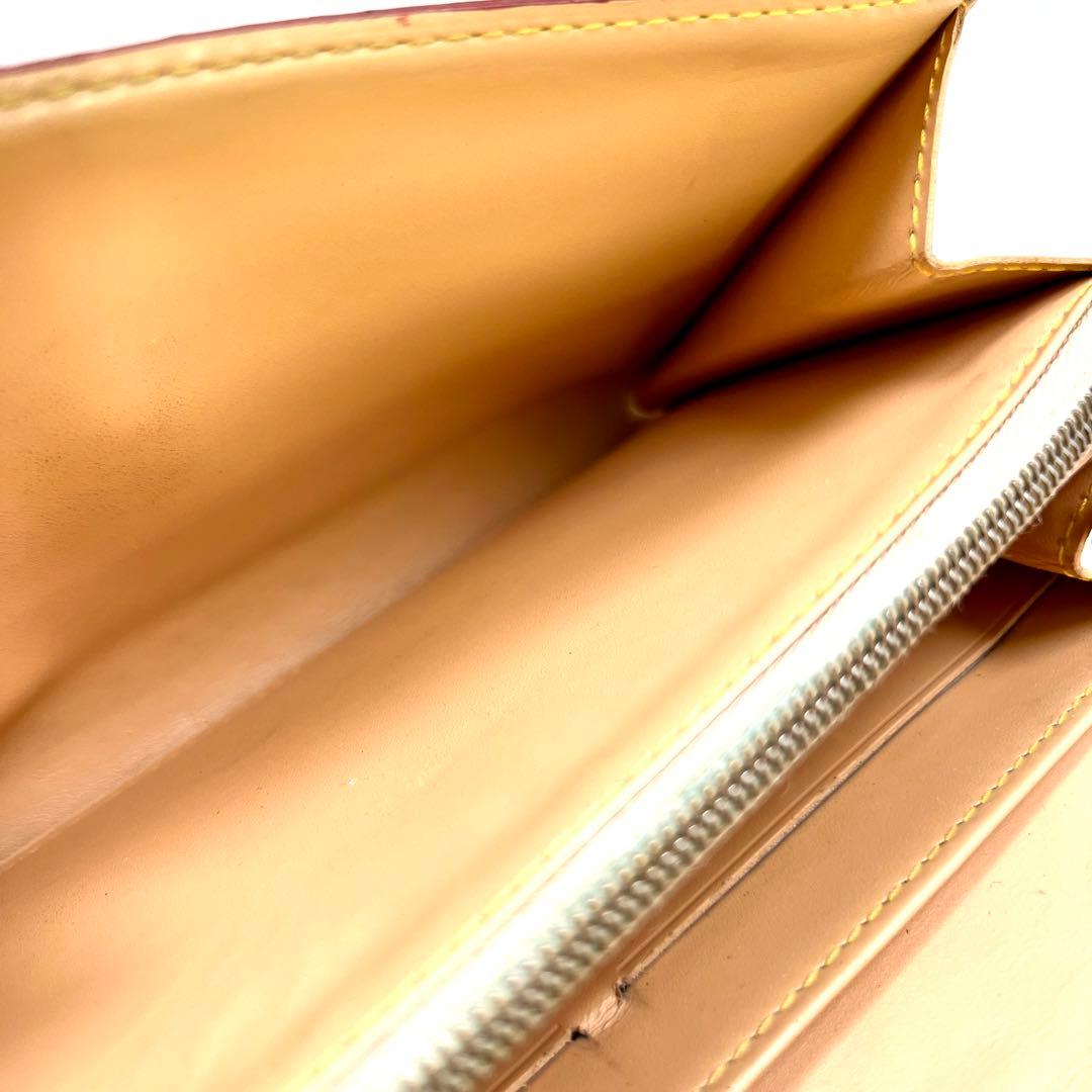 ルイヴィトン モノグラムマルチカラー ポルトフォイユサラ 村上隆 白×ベージュ