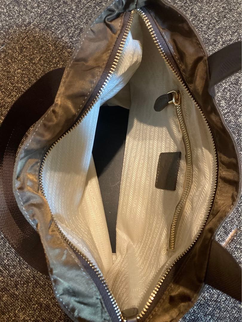 PRADA レディースエコバッグ オリーブグリーン