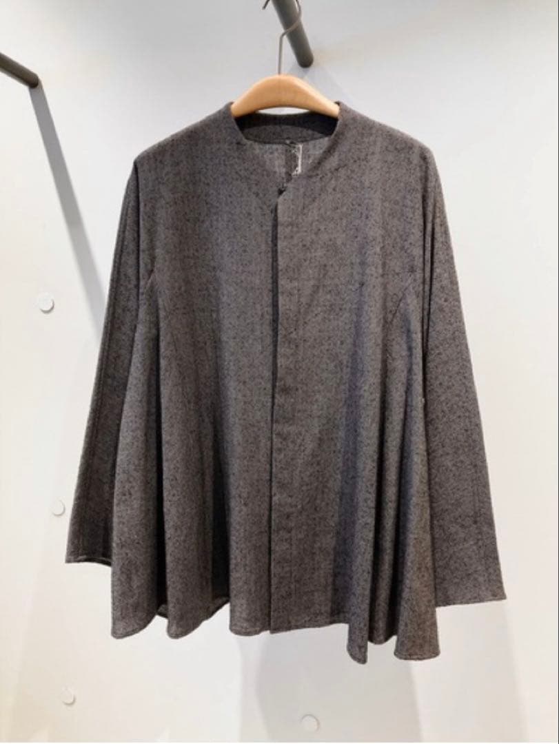 ヨーガンレール　ウールコットン平　ブラウス　未使用品　2023年