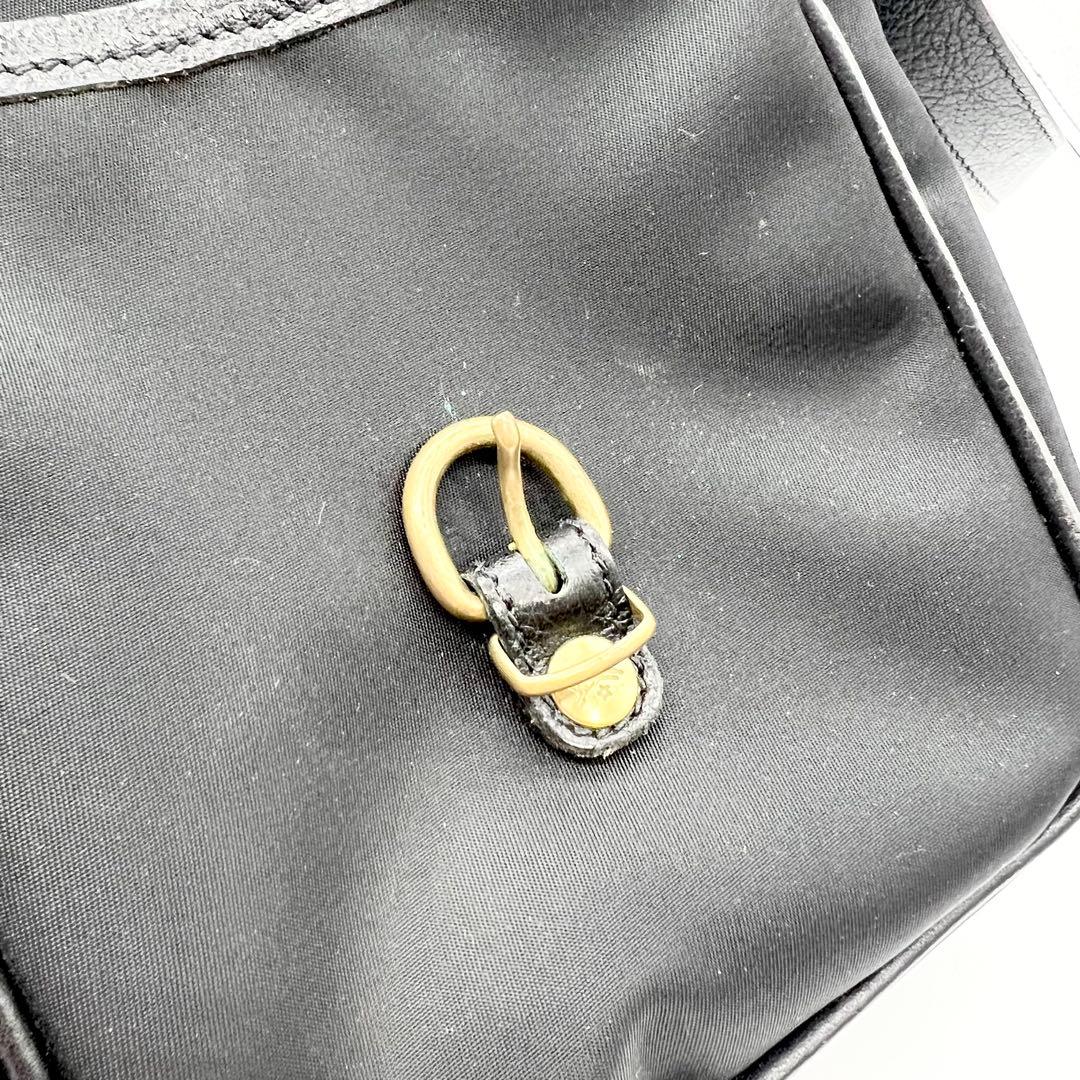 美品✨イルビゾンテ　ショルダーバッグ　メッセンジャー　レザー　ブラック　保存袋
