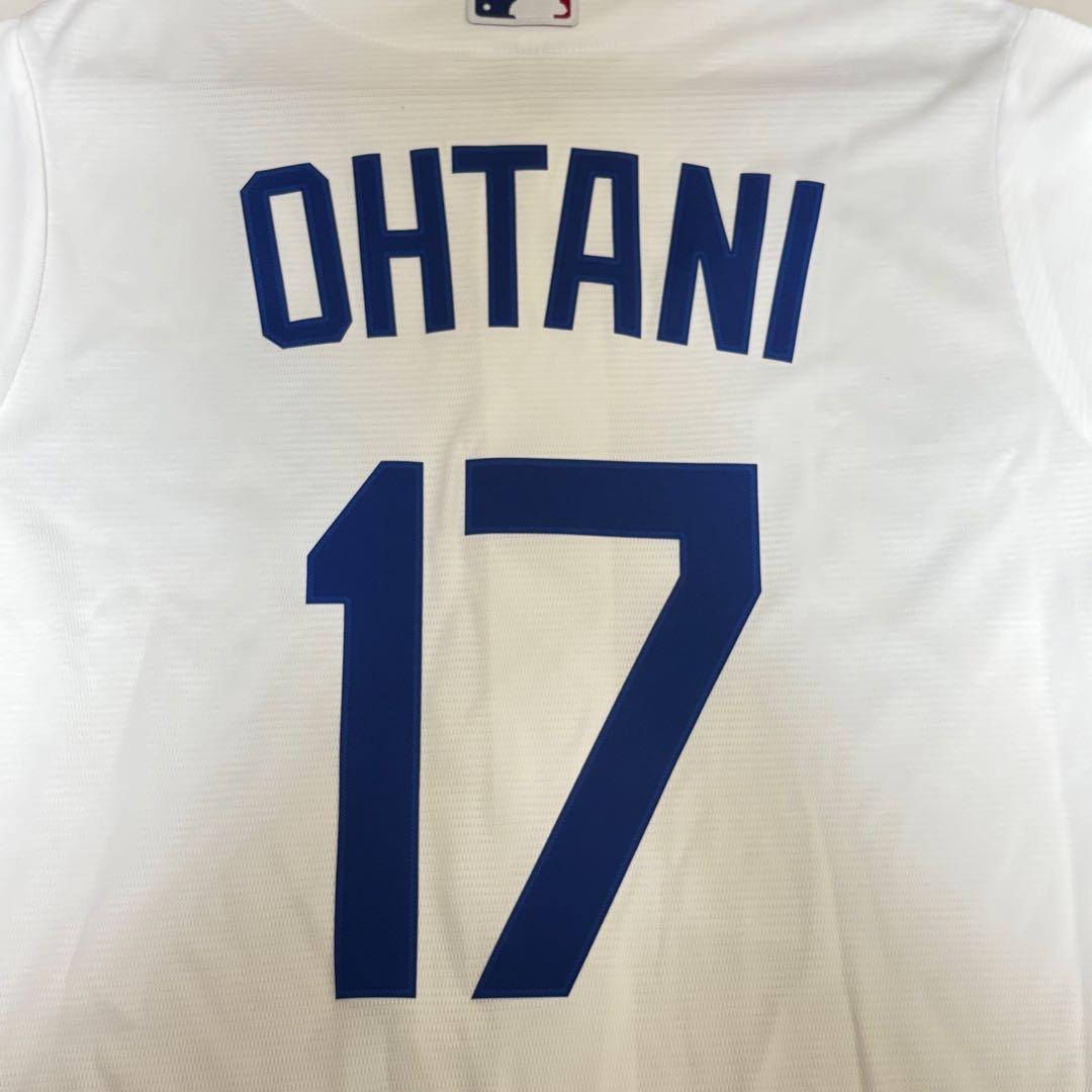 【新品未使用】LAドジャース　応援グッズ　大谷翔平　ユニフォーム　メンズS