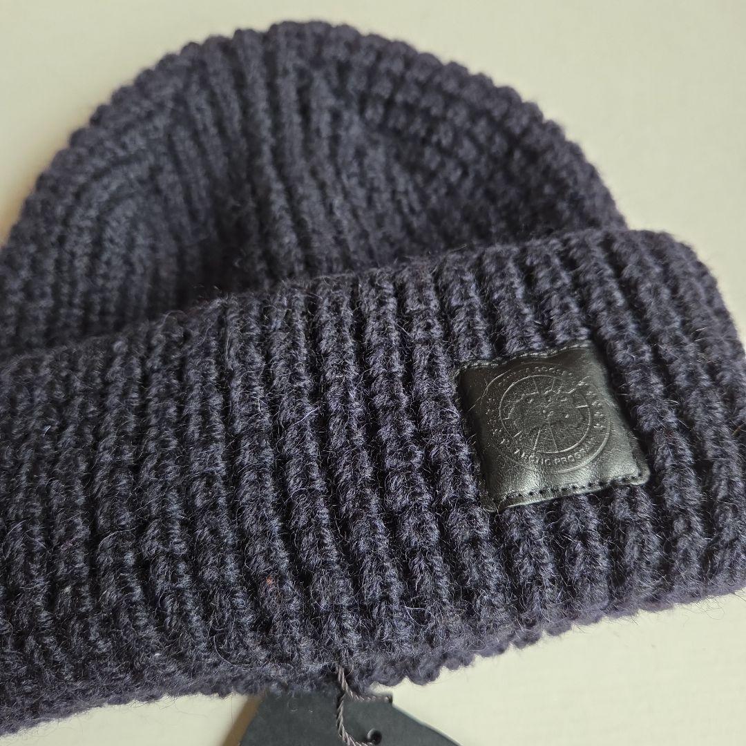 カナダグース　Robert Mackie　ニット帽　ネイビー