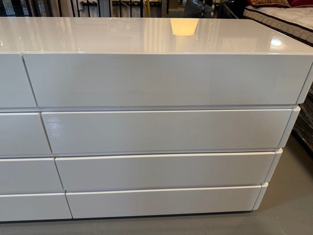 su　ホワイト　チェスト