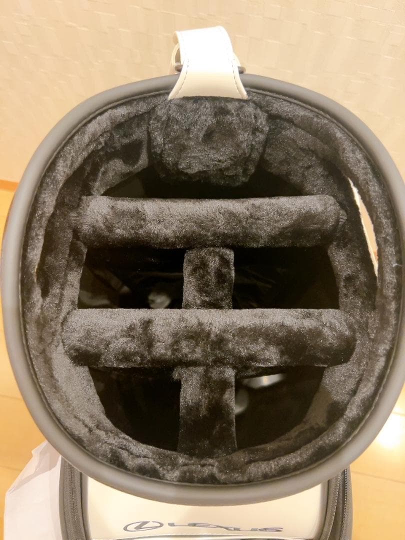 【新品未使用】レクサス キャディバッグ ゴルフバッグ（アイアンカバー付き ）