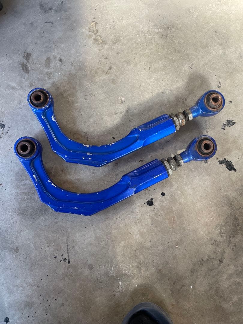 MEGAN RACING アッパーアーム