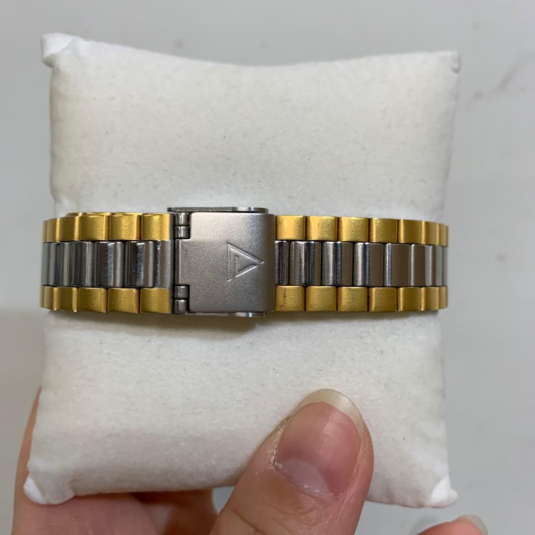 希少　ラピスクラブ【ラピスの腕時計】