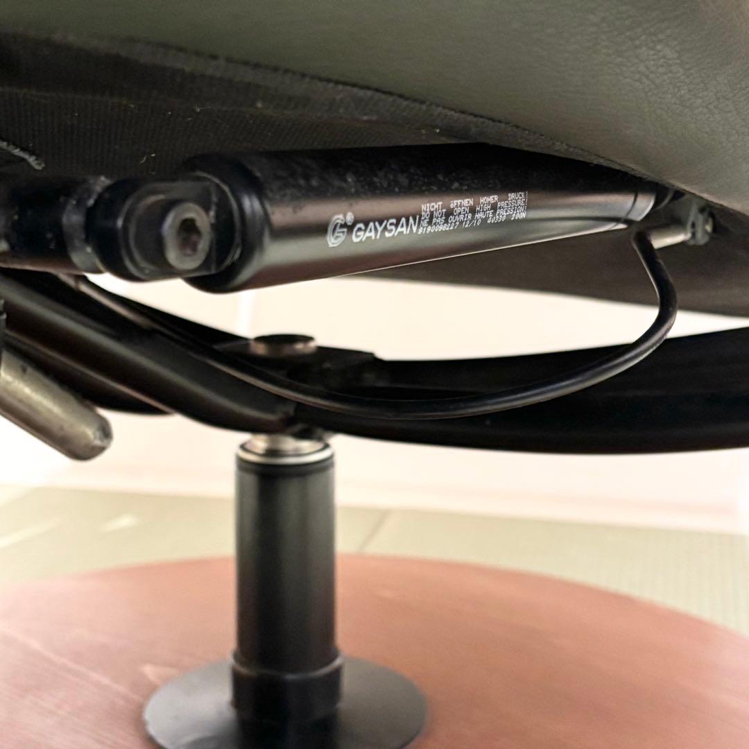 デンマーク製 KEBE ケベ 本革 リクライニングチェア KE ダークグリーン