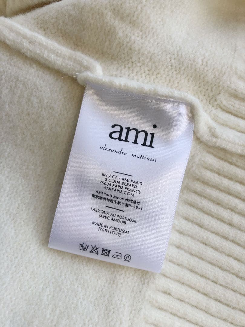 Ami Paris アイボリー タートルネックセーター ハート装飾 新品、未使用