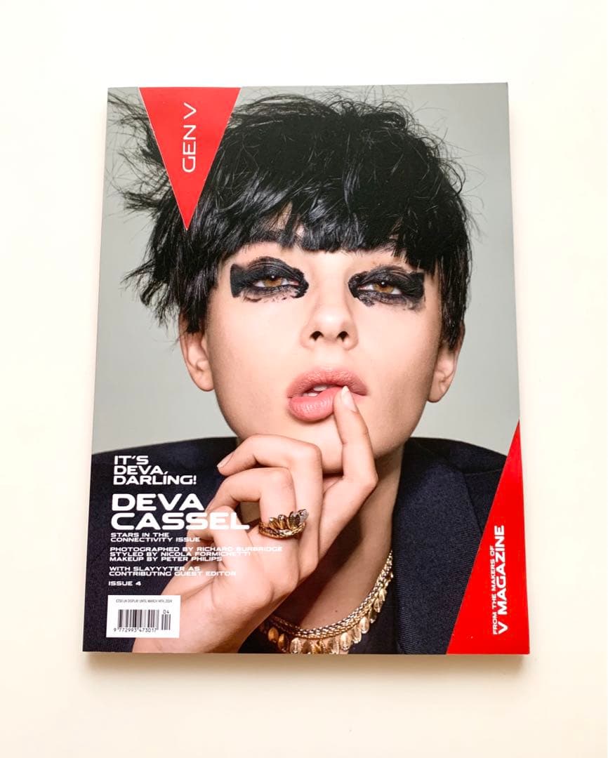 女性情報誌 GEN V Magazine Issue 4 Deva Cassel
