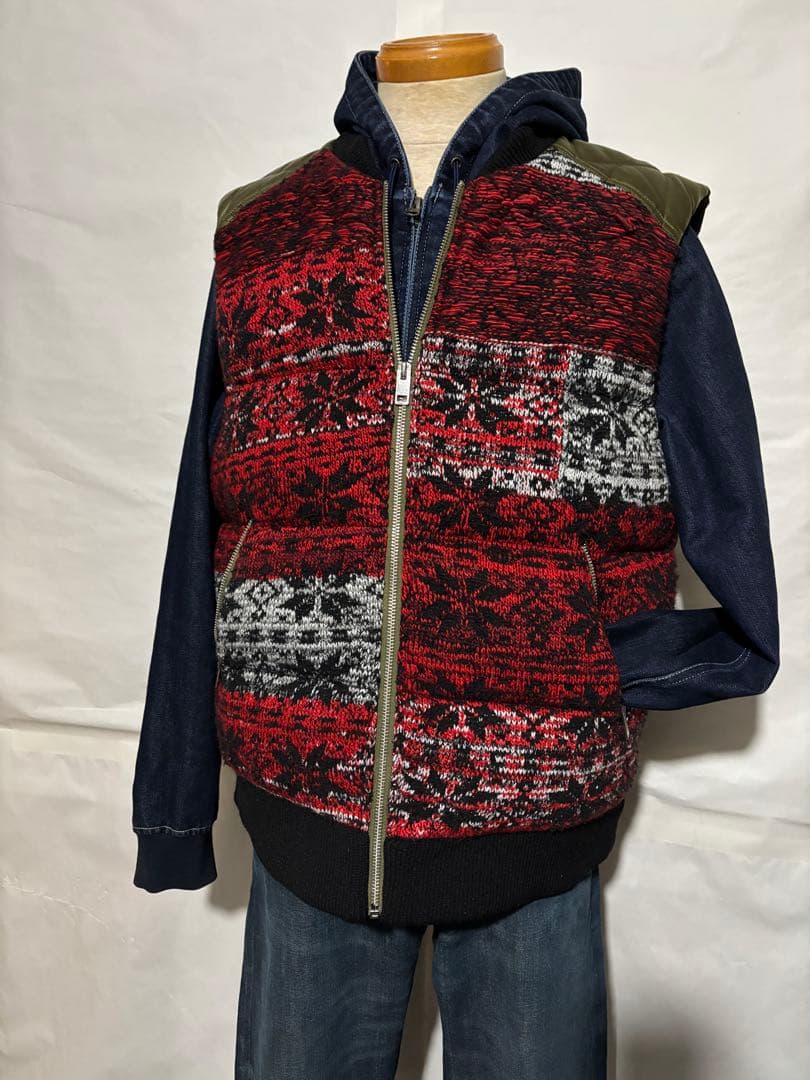 DIESEL ディーゼル　ノルディック柄　刺繍　ダウンベスト　美品