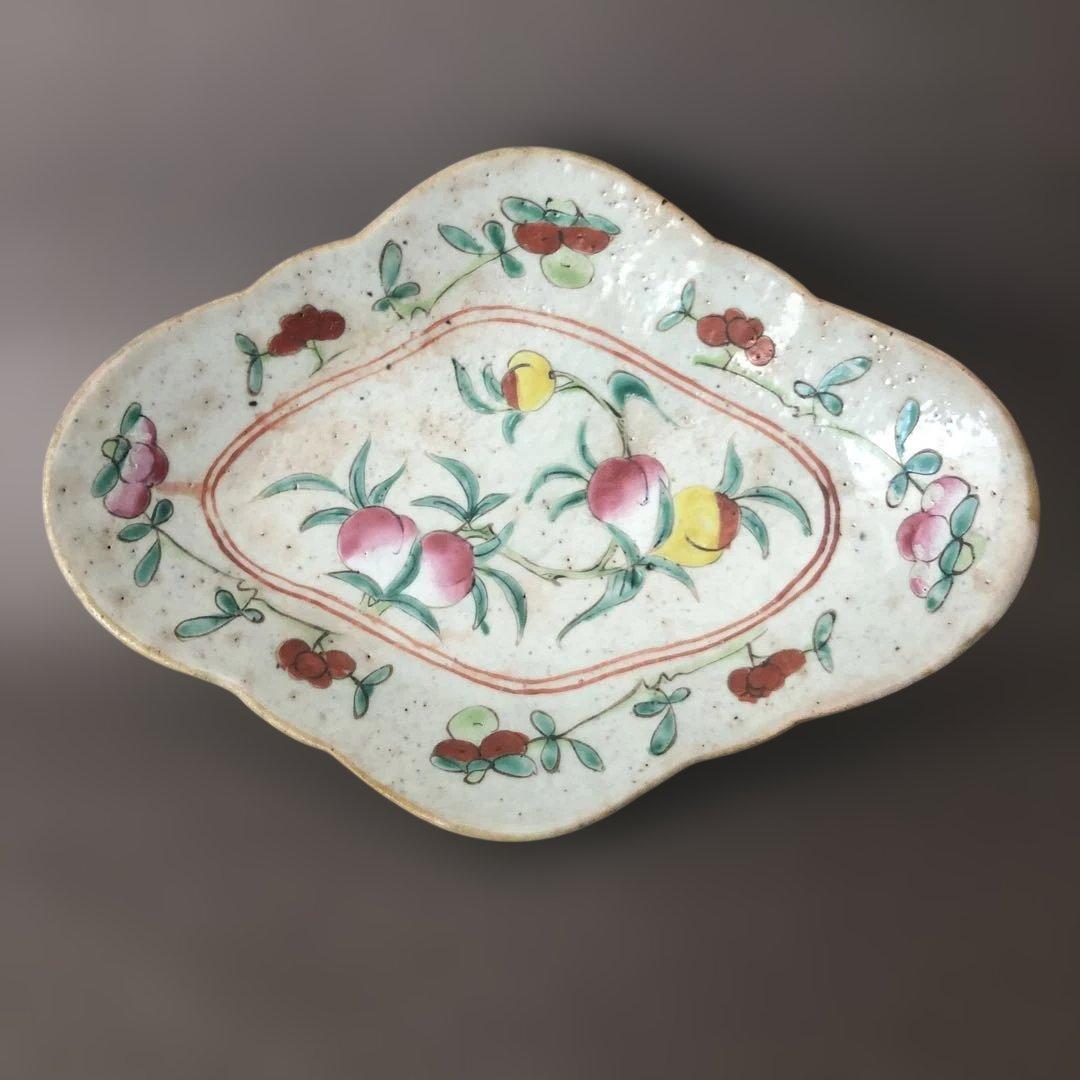 中国陶器　花柄彩色の食器 アンティーク皿