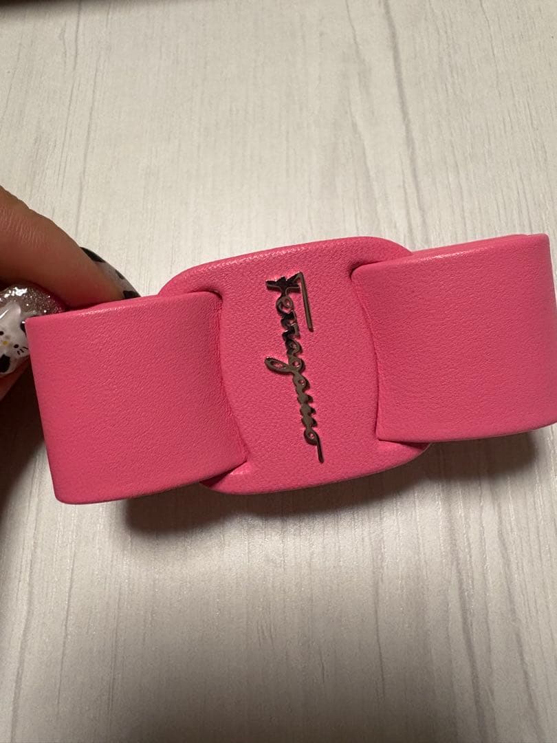 Salvatore Ferragamo ピンク バレッタ