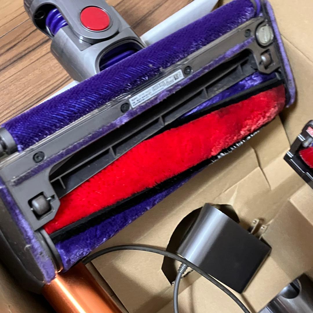 Dyson V10 スティッククリーナー 本体　アタッチメント　ダイソン