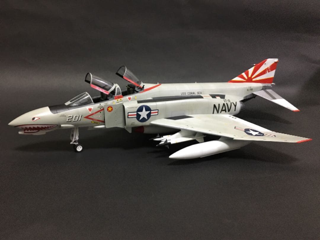 エッシー　1/48　F-4B　ファントムⅡ　サンダウナーズ　完成品