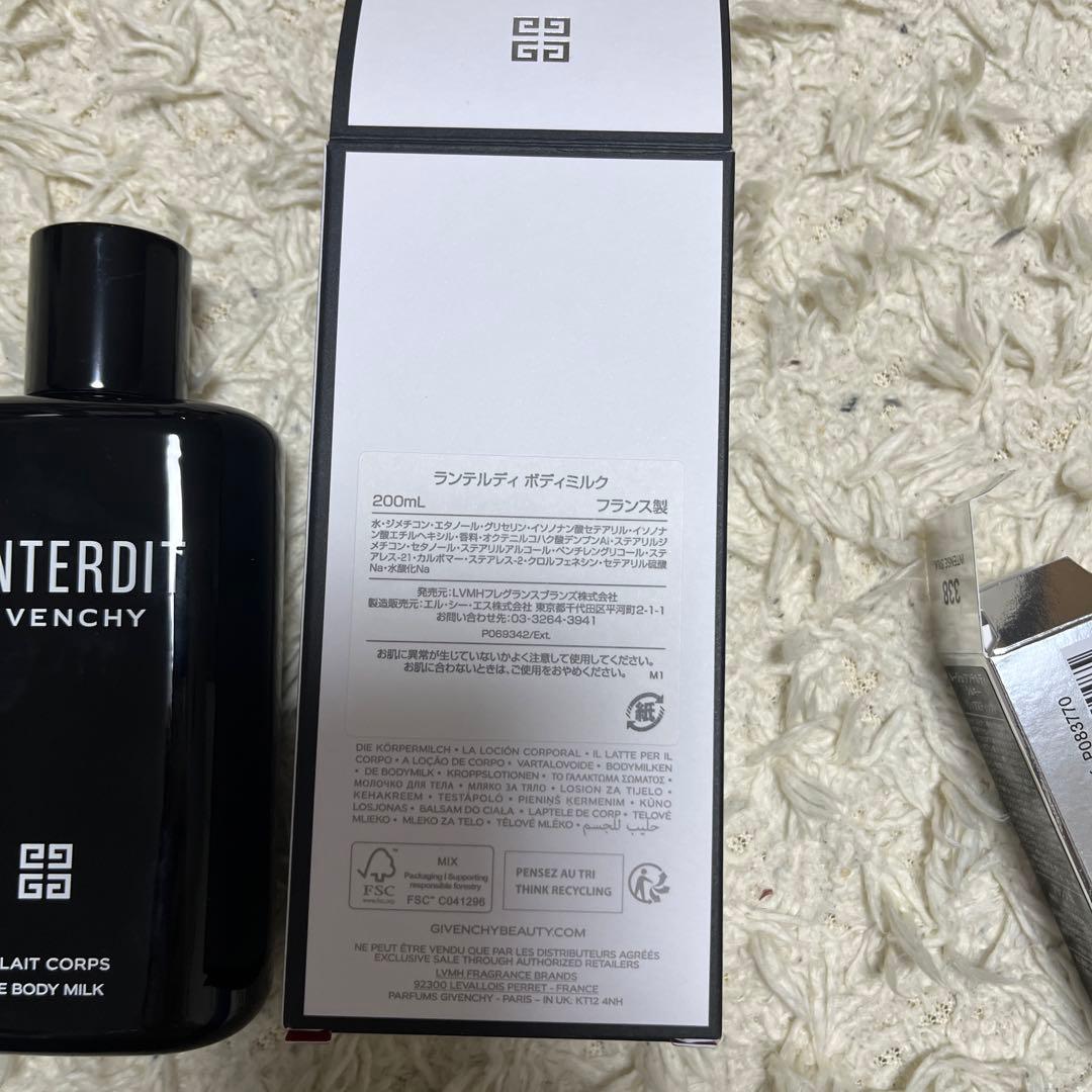 ジバンシー　ボディクリーム、リップスティック