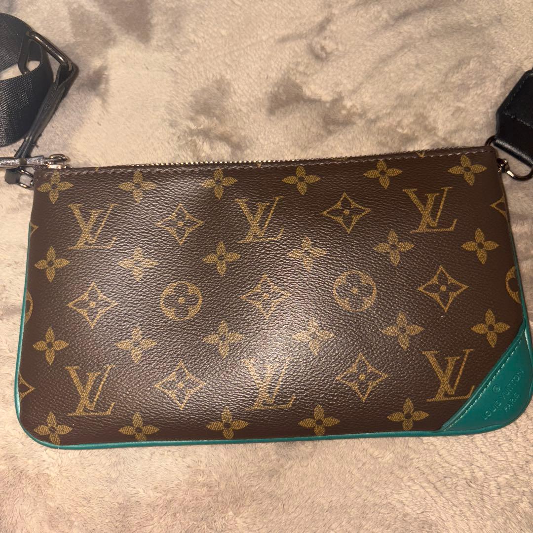 VUITTON ショルダーバック