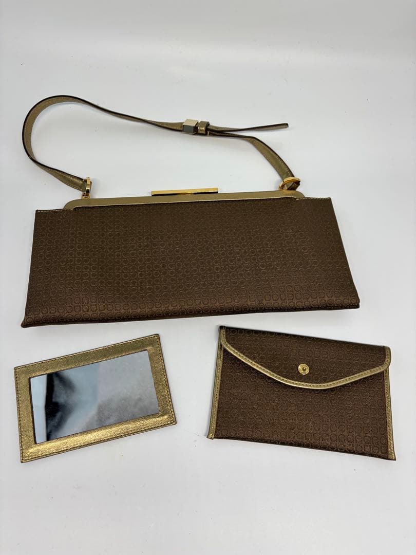 【極美品】フェラガモ ガンチーニ パーティバッグ ミニハンドバッグ