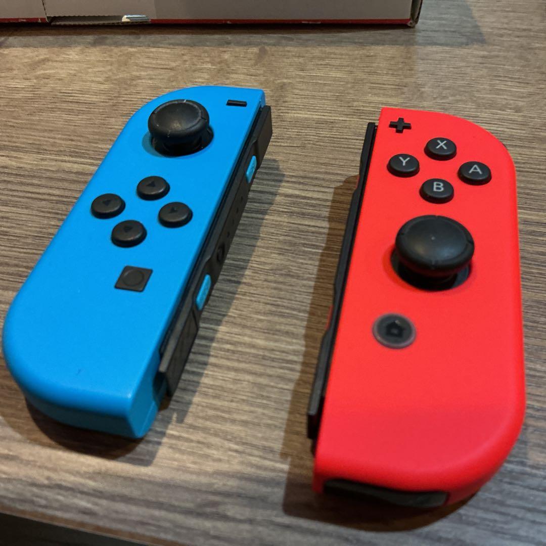 Nintendo Switch本体ジョイコン 動作確認済　保証書，付属品，箱有り