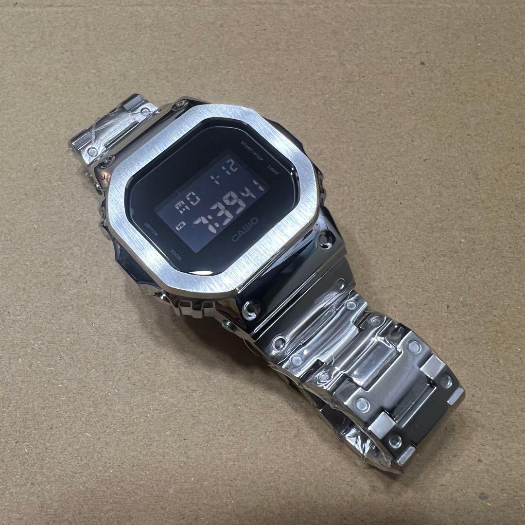 G-SHOCK DW-5600 メタルカスタム シルバー