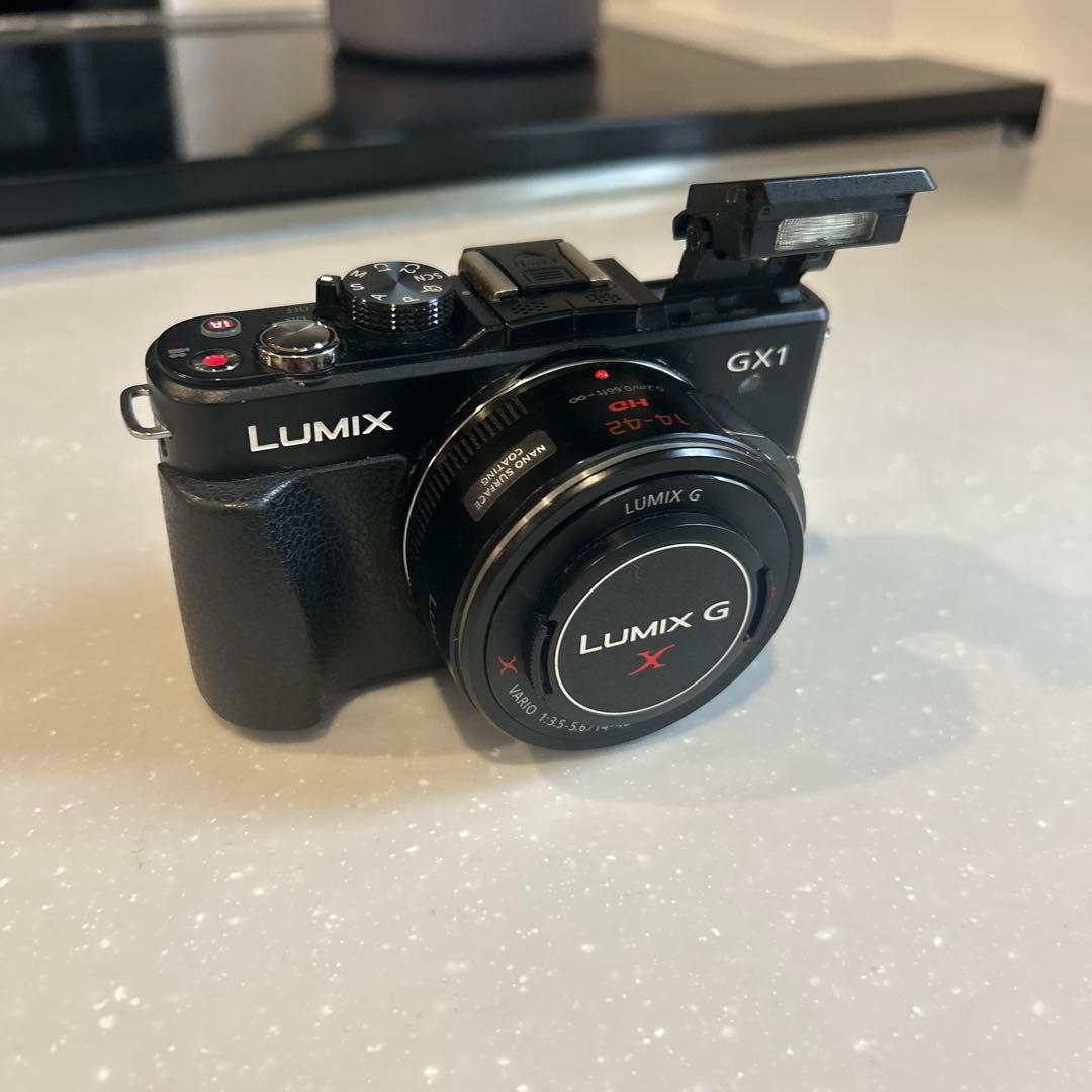 n*f様 LUMIX GX1 ミラーレスカメラ 14-42mm電動レンズ付き