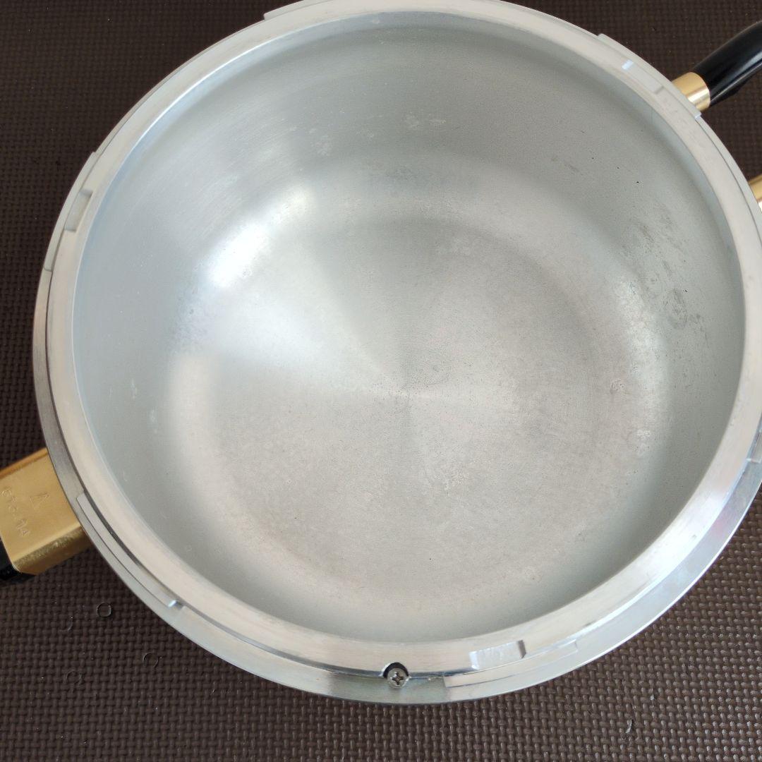 早いもの勝ち！平和アルミ製作所 ヘイワ 圧力鍋　 PC-60A