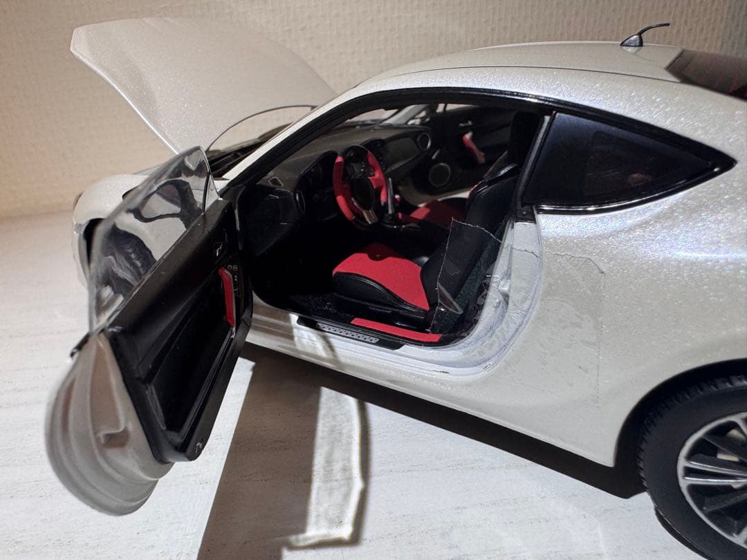 トヨタ86 ミニカー 白　 1/18