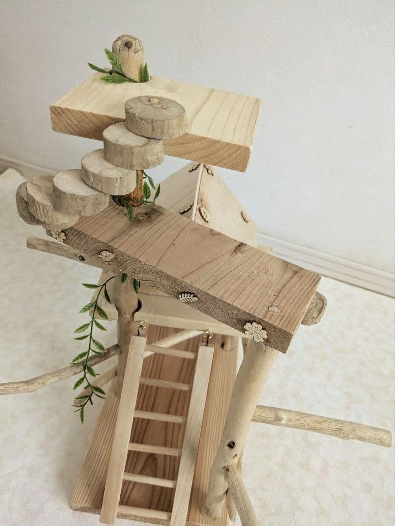 バードアスレチック66流木 バードジム　バードトイ　螺旋階段を登って