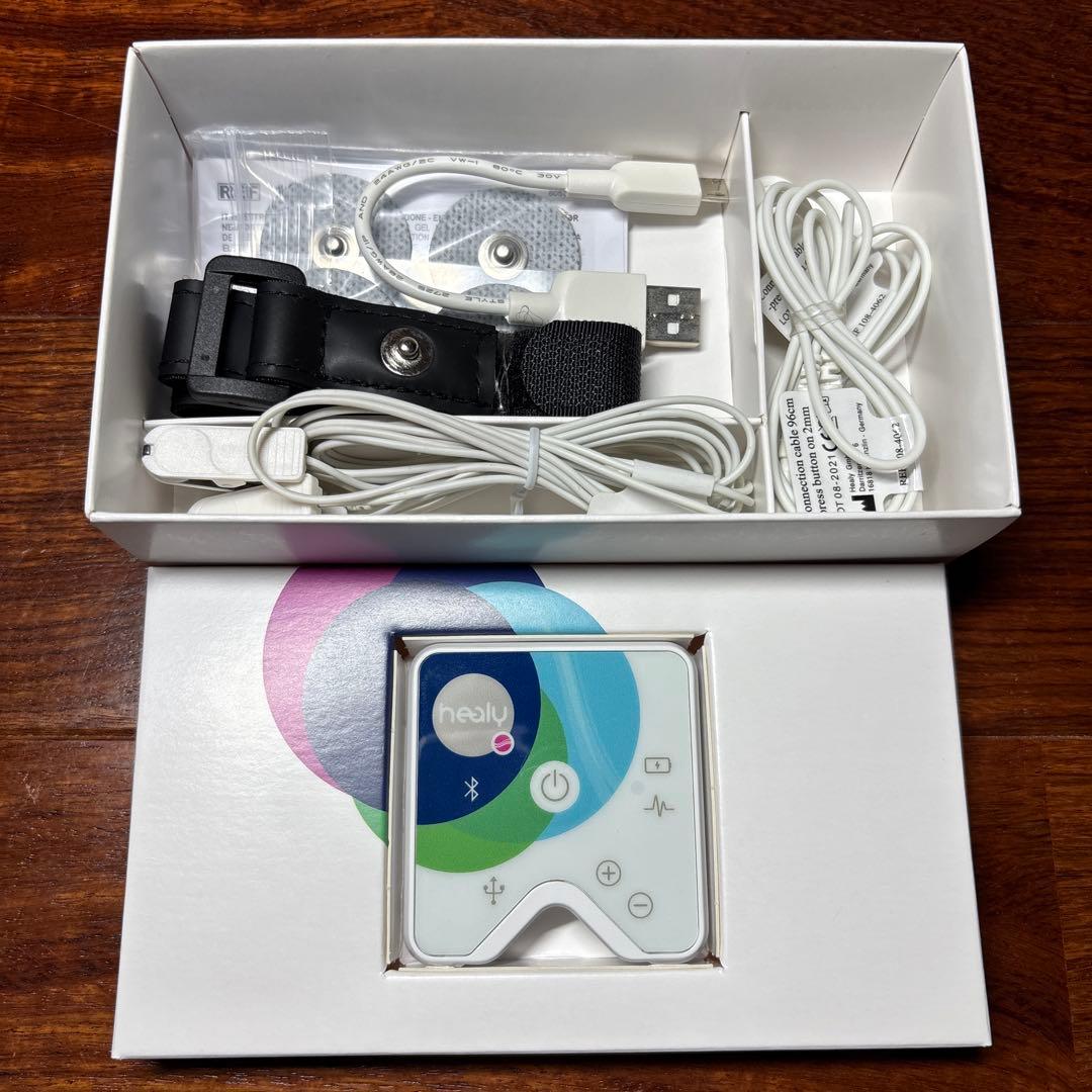 Healy 健康管理デバイス 本体と付属品　レゾナンス　ヒーリー　ほぼ新品