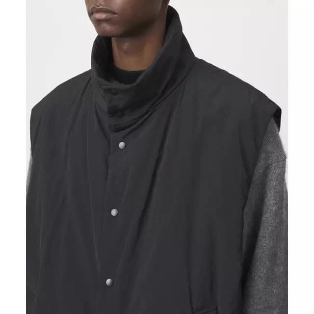 ジャケット・アウター Aton TECHNO COTTON PADDED VEST BLACK