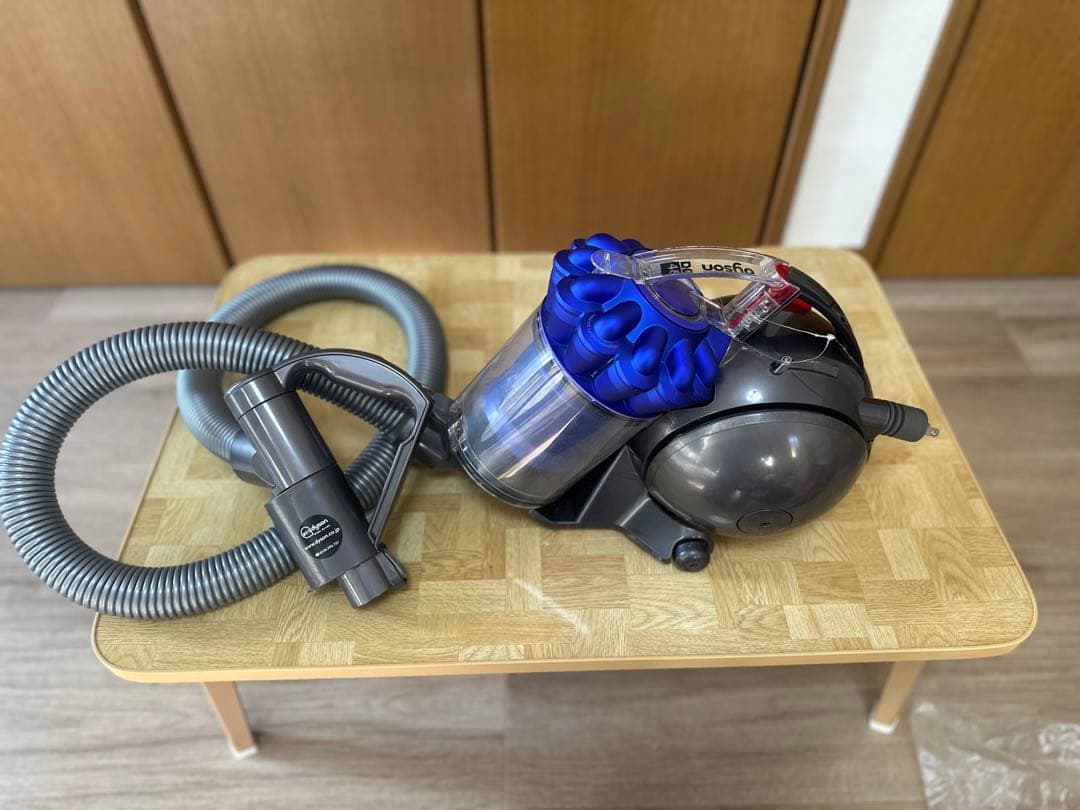 HK　ダイソン　キャニスター掃除機　DC48 分解清掃済み＆一部新品部品