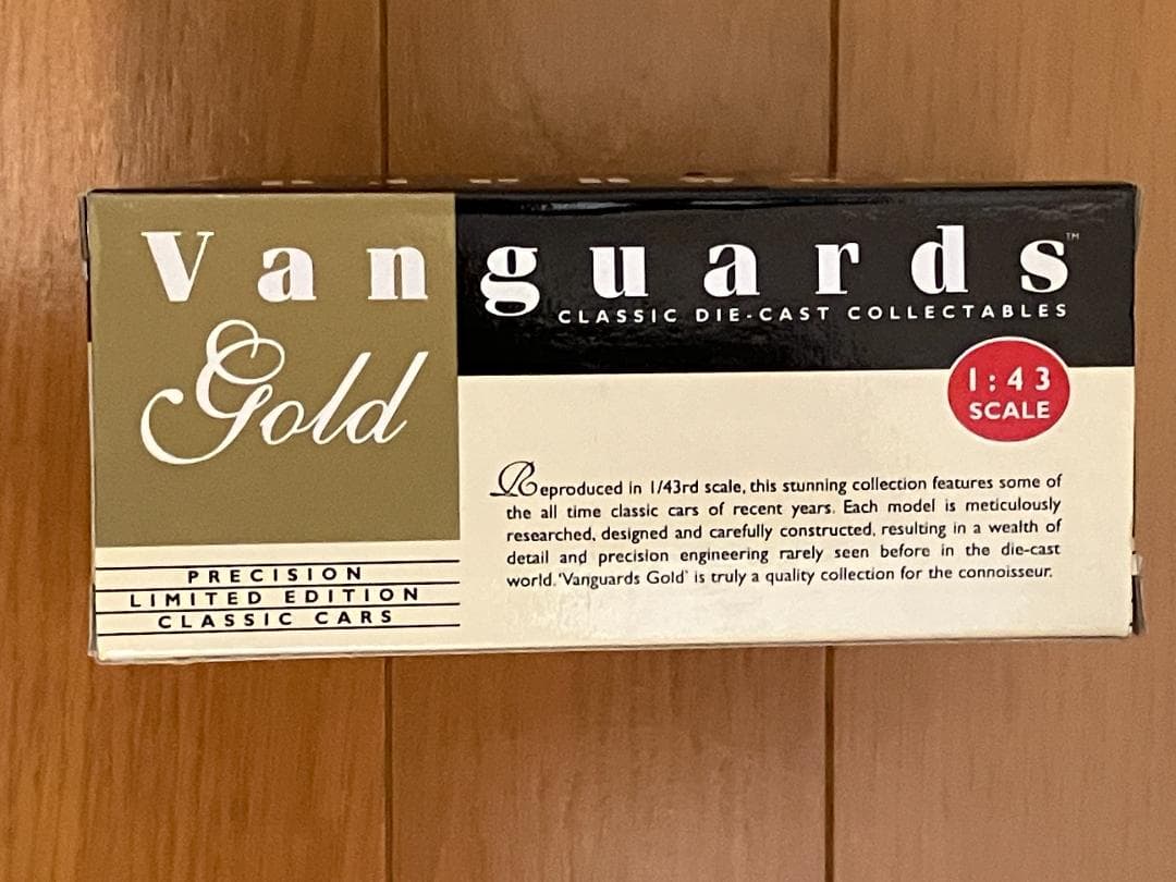 ミニカー Vanguards Gold Caterham Super Seven 1/43