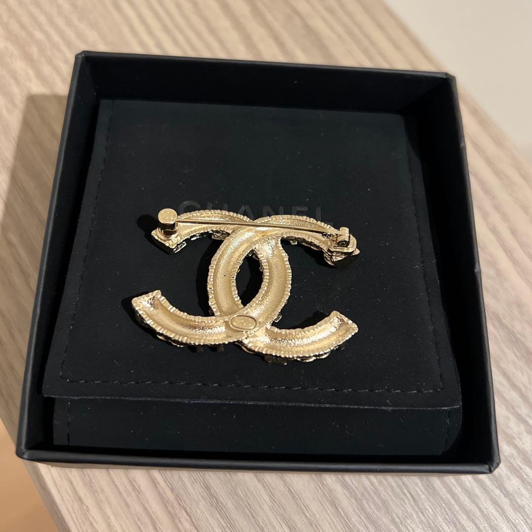 Chanel CCロゴ ブローチ