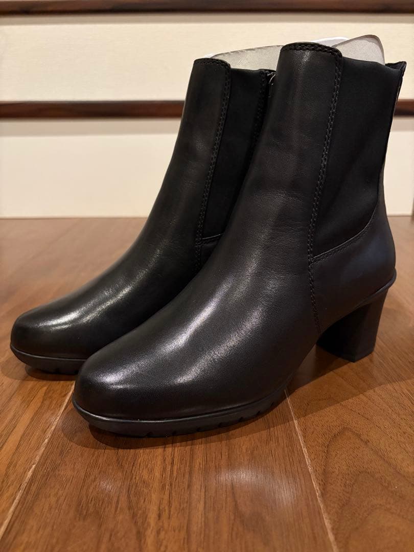 ⭐️新品・未使用⭐️fitfit⭐️フレックスヒールサイドゴアブーツ2 ⭐️黒23.5