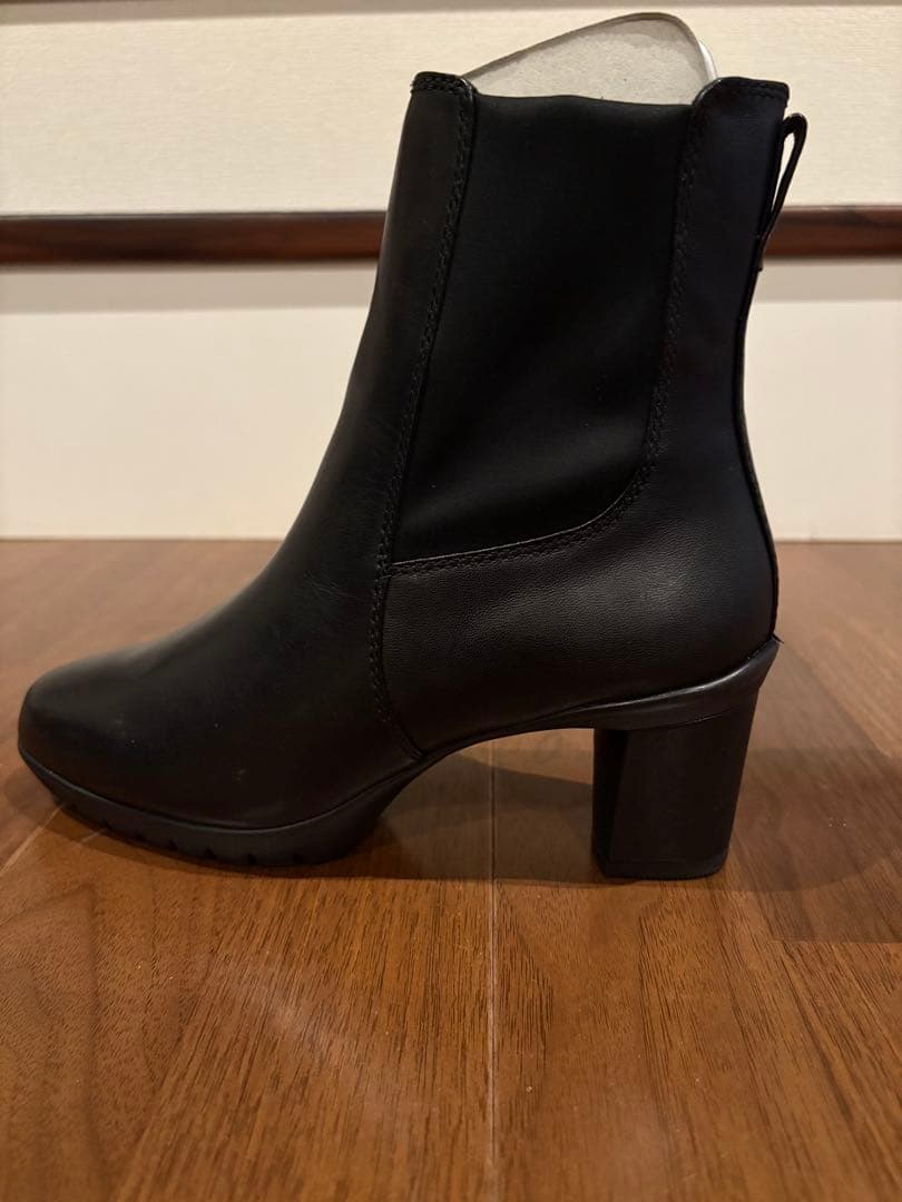 ⭐️新品・未使用⭐️fitfit⭐️フレックスヒールサイドゴアブーツ2 ⭐️黒23.5