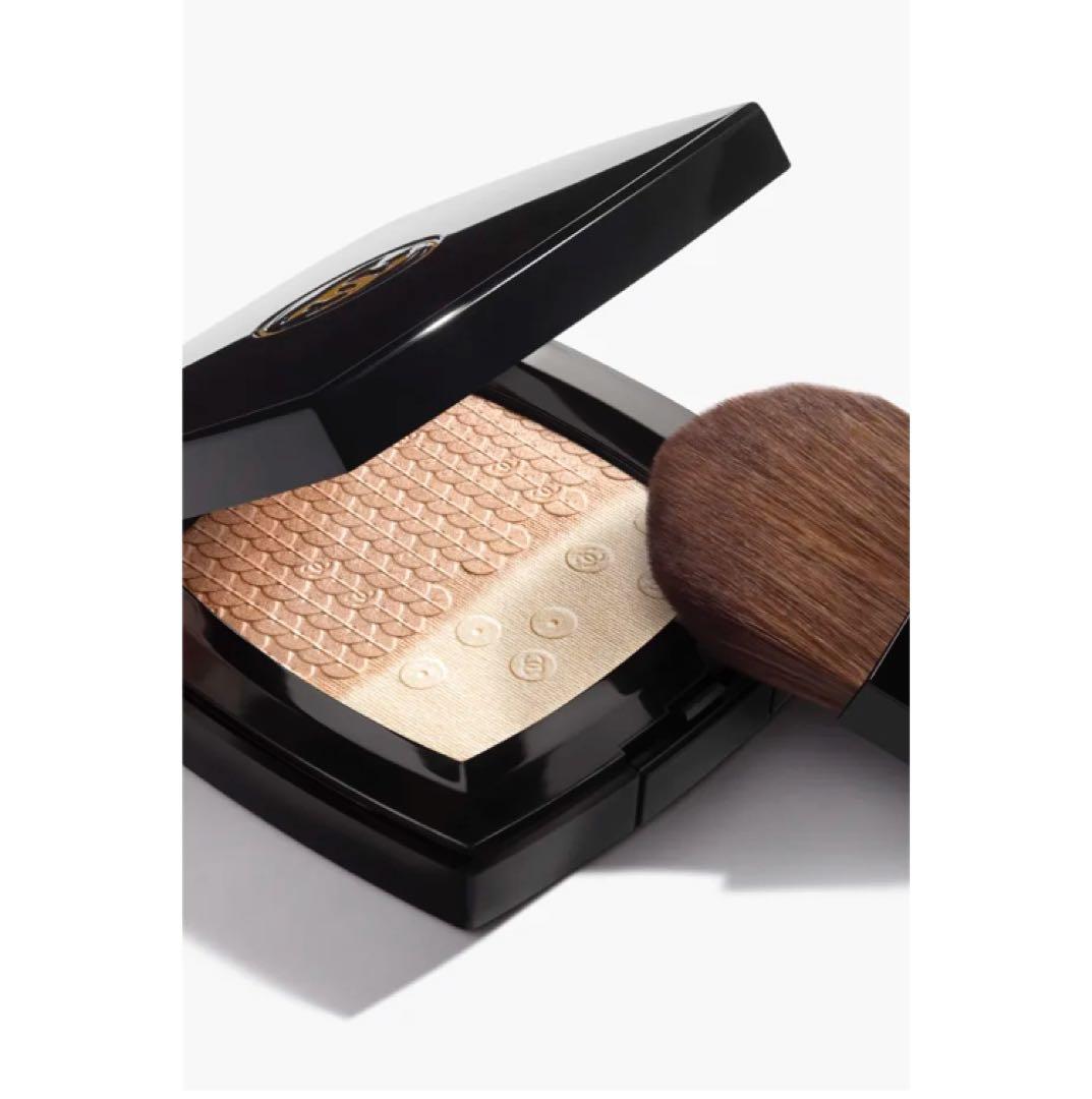 CHANEL》　限定☆ デュオ プードゥル ルミエール ハイライト　つや肌