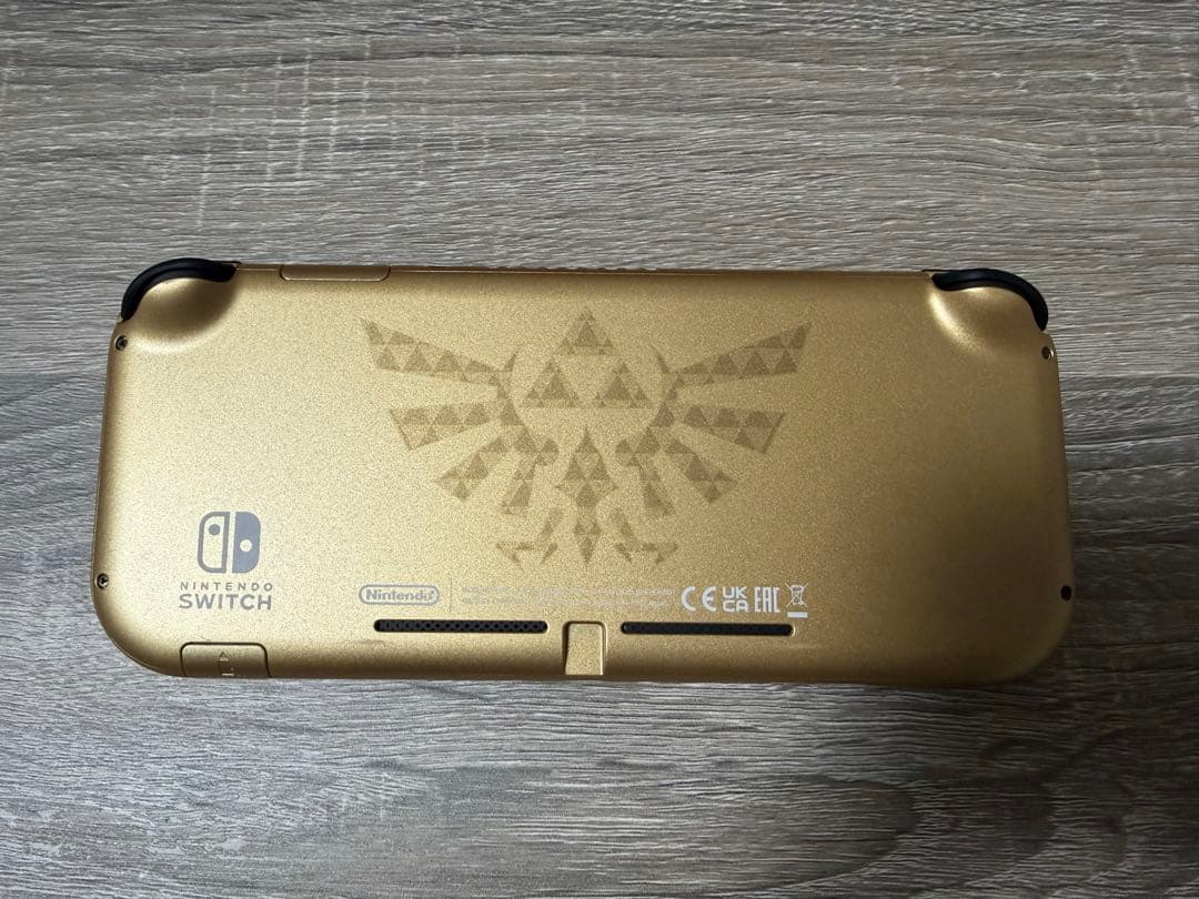 Switch Lite ハイラルエディション