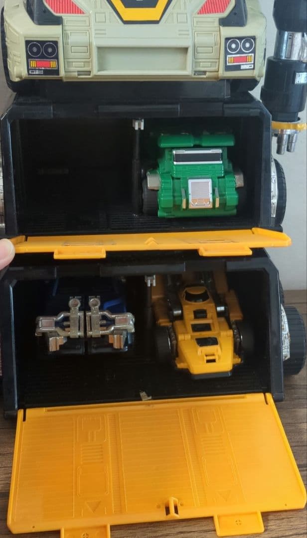 DXビクトレーラー　激走戦隊カーレンジャー　DX VRVロボ