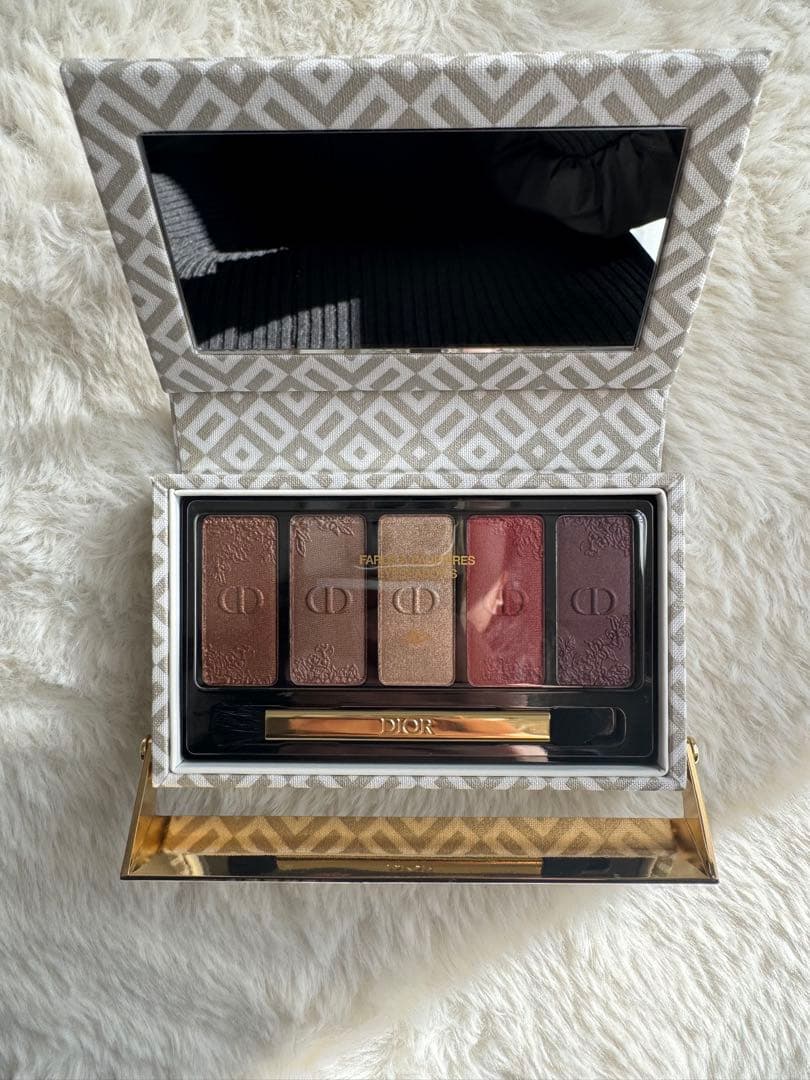 新品・未使用 Diorクリスマスコフレ 2024アイシャドウパレット