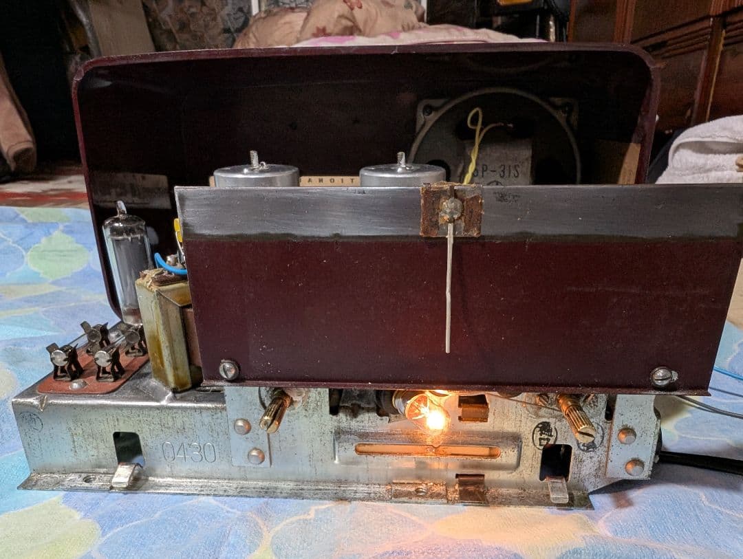 Bluetooth付　素朴な昭和レトロ真空管ラジオ　哀愁　DL-340