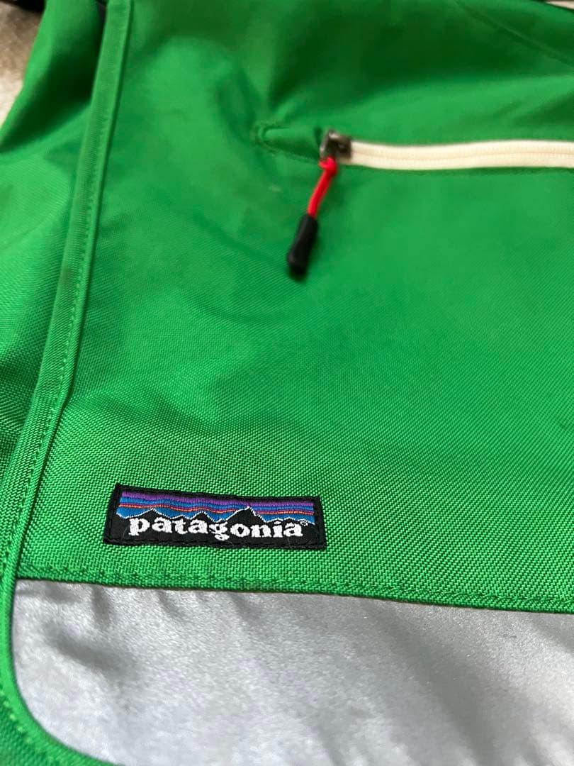 廃番 パタゴニア ハーフマス メッセンジャーバッグ 取り外し可能 PCバッグ付